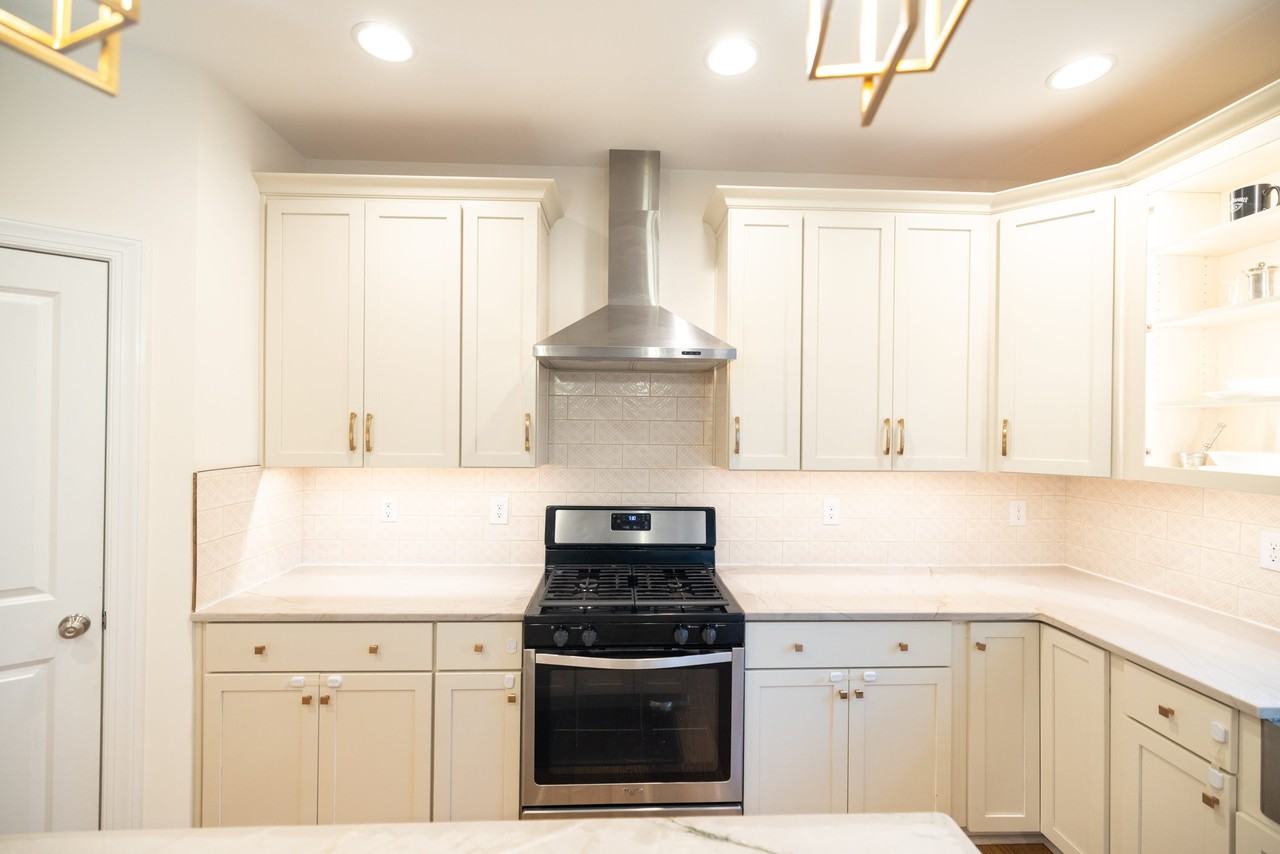 12194 Elnora Ln #11 - Photo 3 of 18