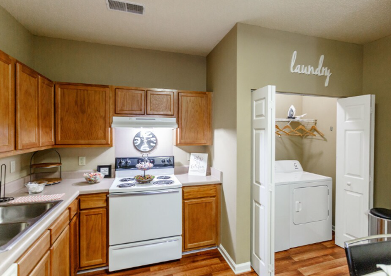 The Crown Apartments - Photo 2 of 11