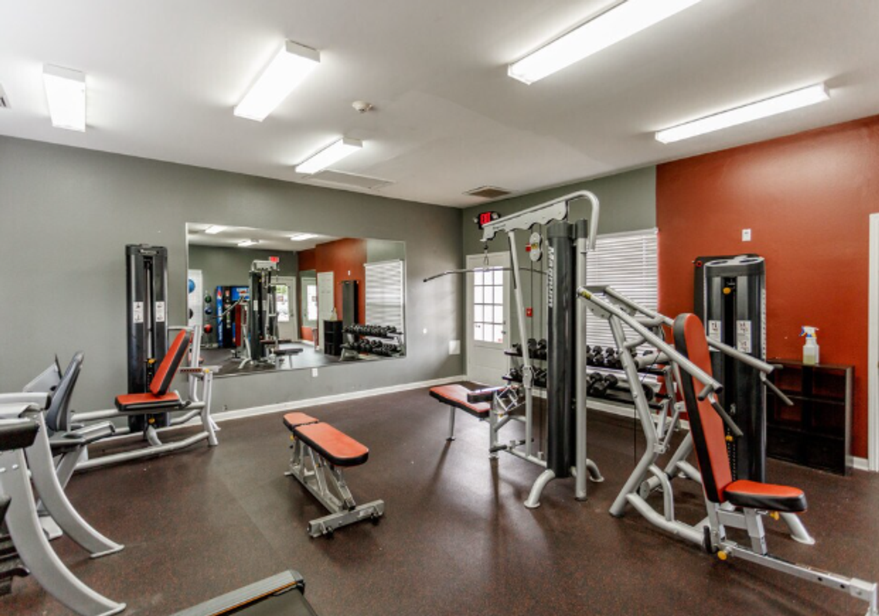 The Crown Apartments - Photo 3 of 11