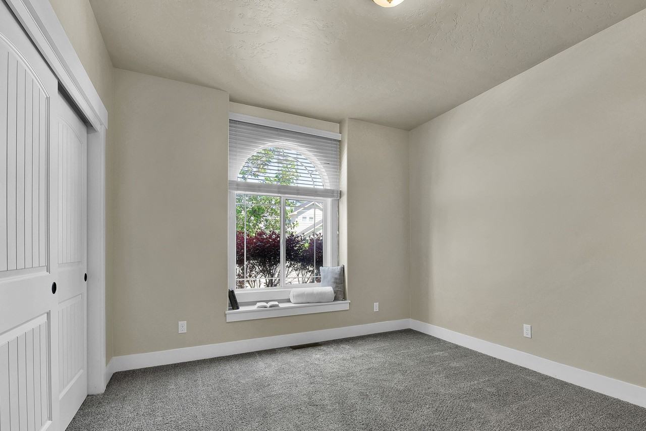 904 N Tullshire Way - Photo 7 of 27