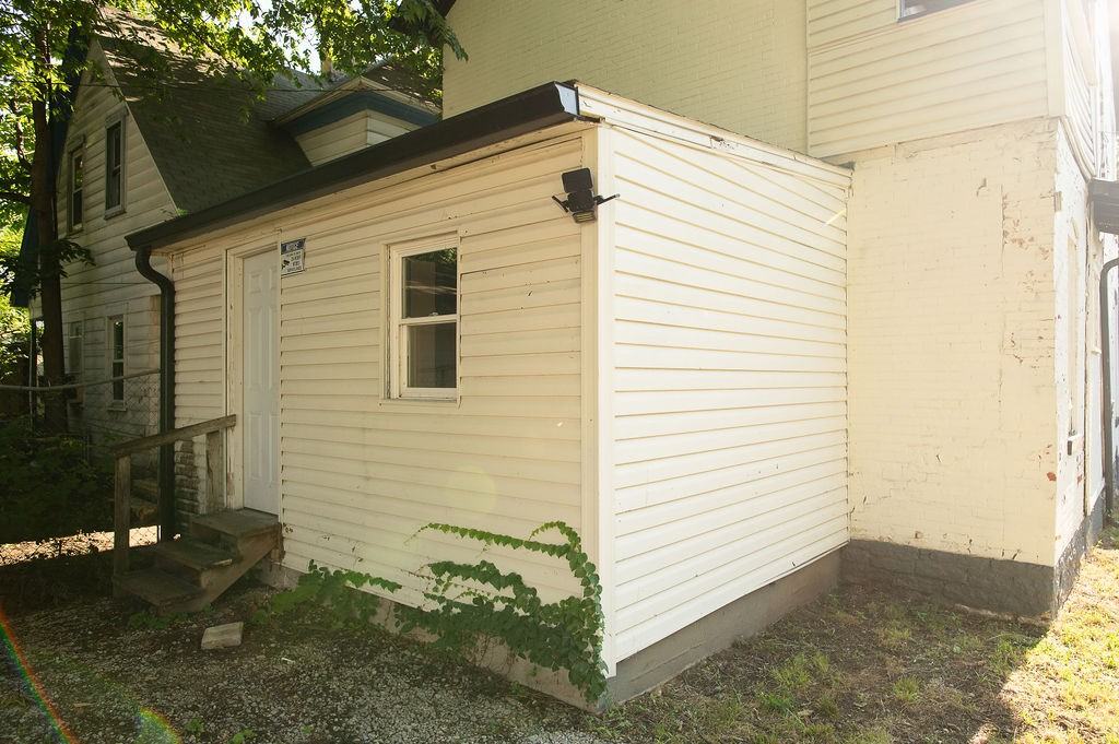 415 Brightwood Ave - Photo 6 of 26