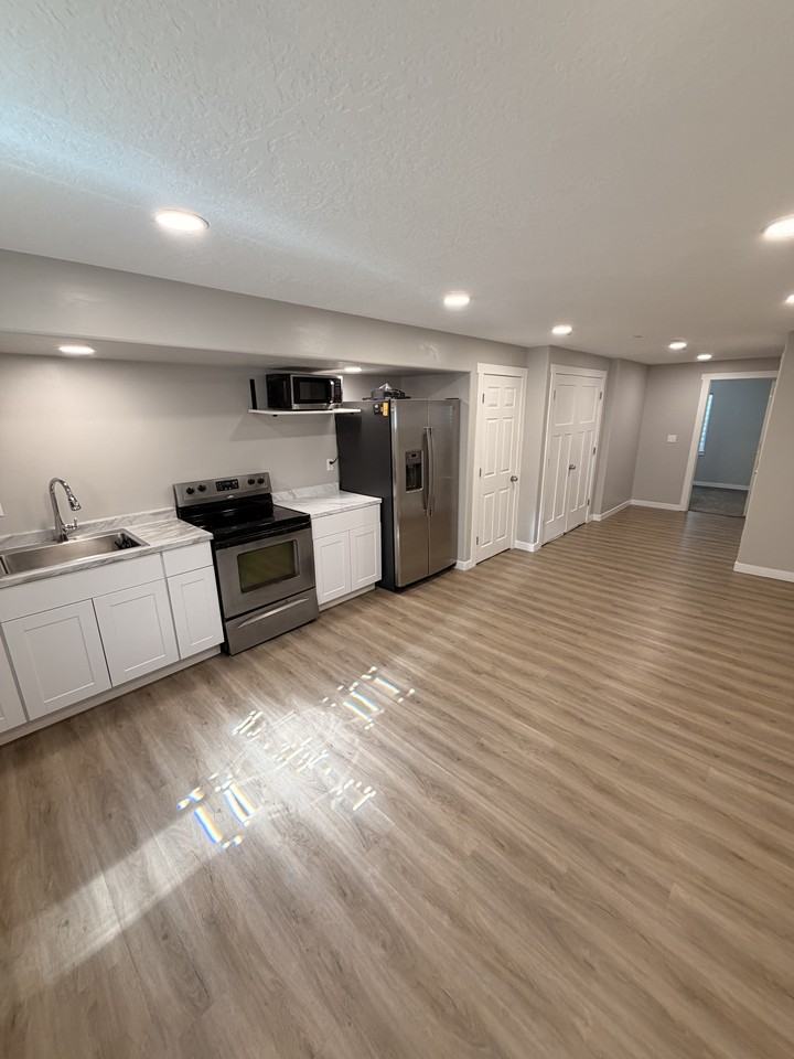 4459 E Pine Hollow Dr - Photo 2 of 15
