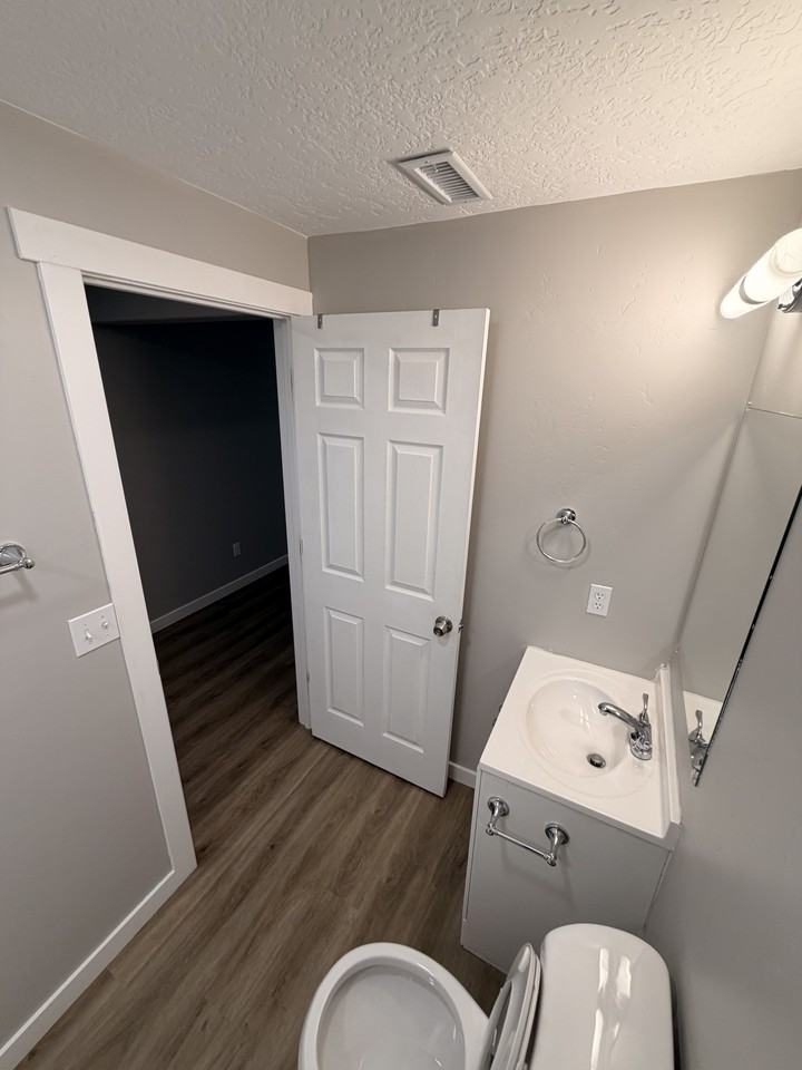 4459 E Pine Hollow Dr - Photo 5 of 15