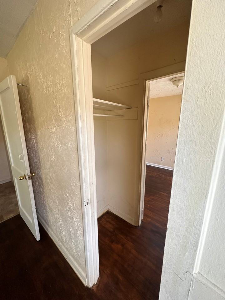 220 19th St Sw #220 - Photo 3 of 15