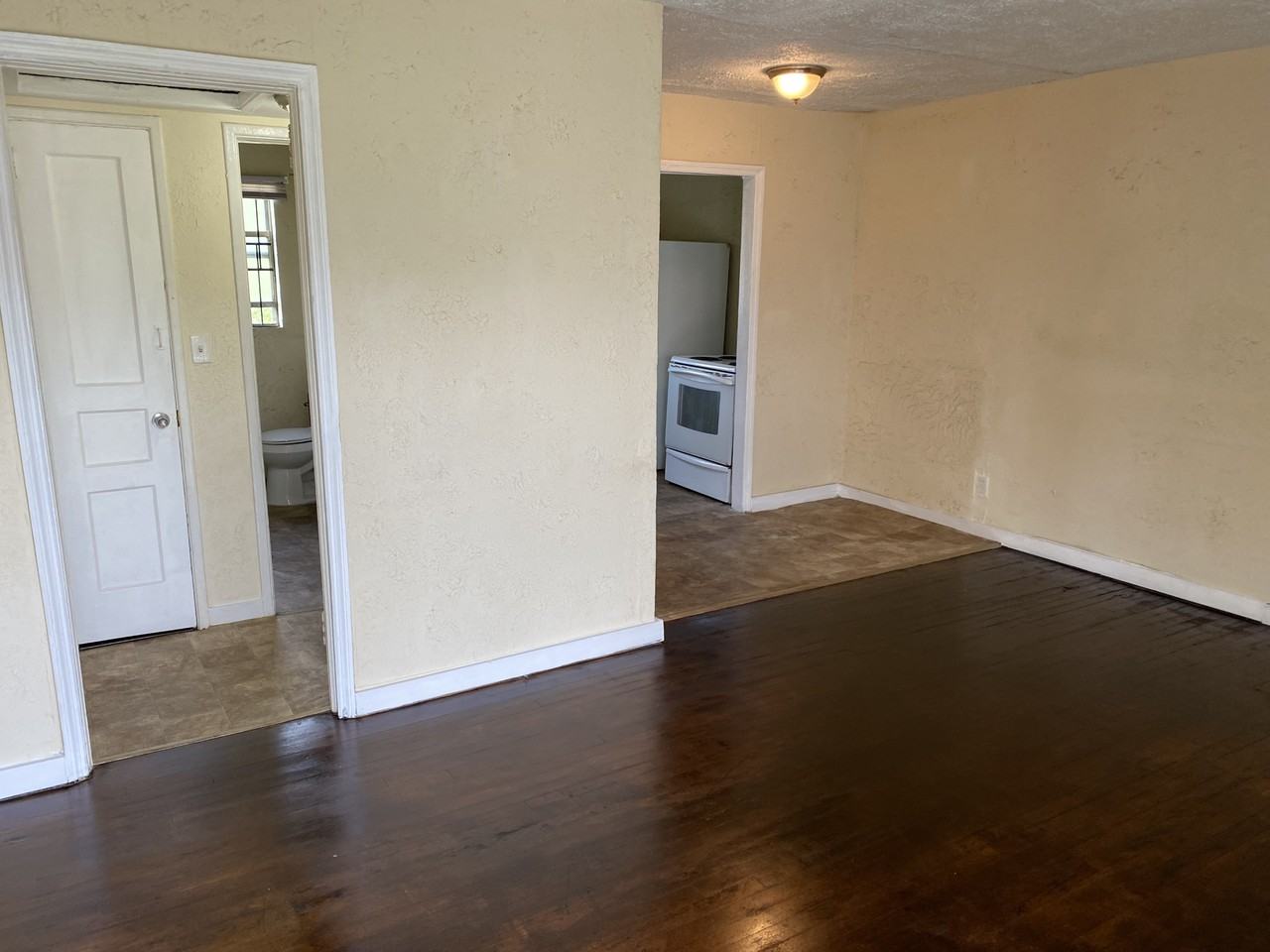 220 19th St Sw #220 - Photo 6 of 15