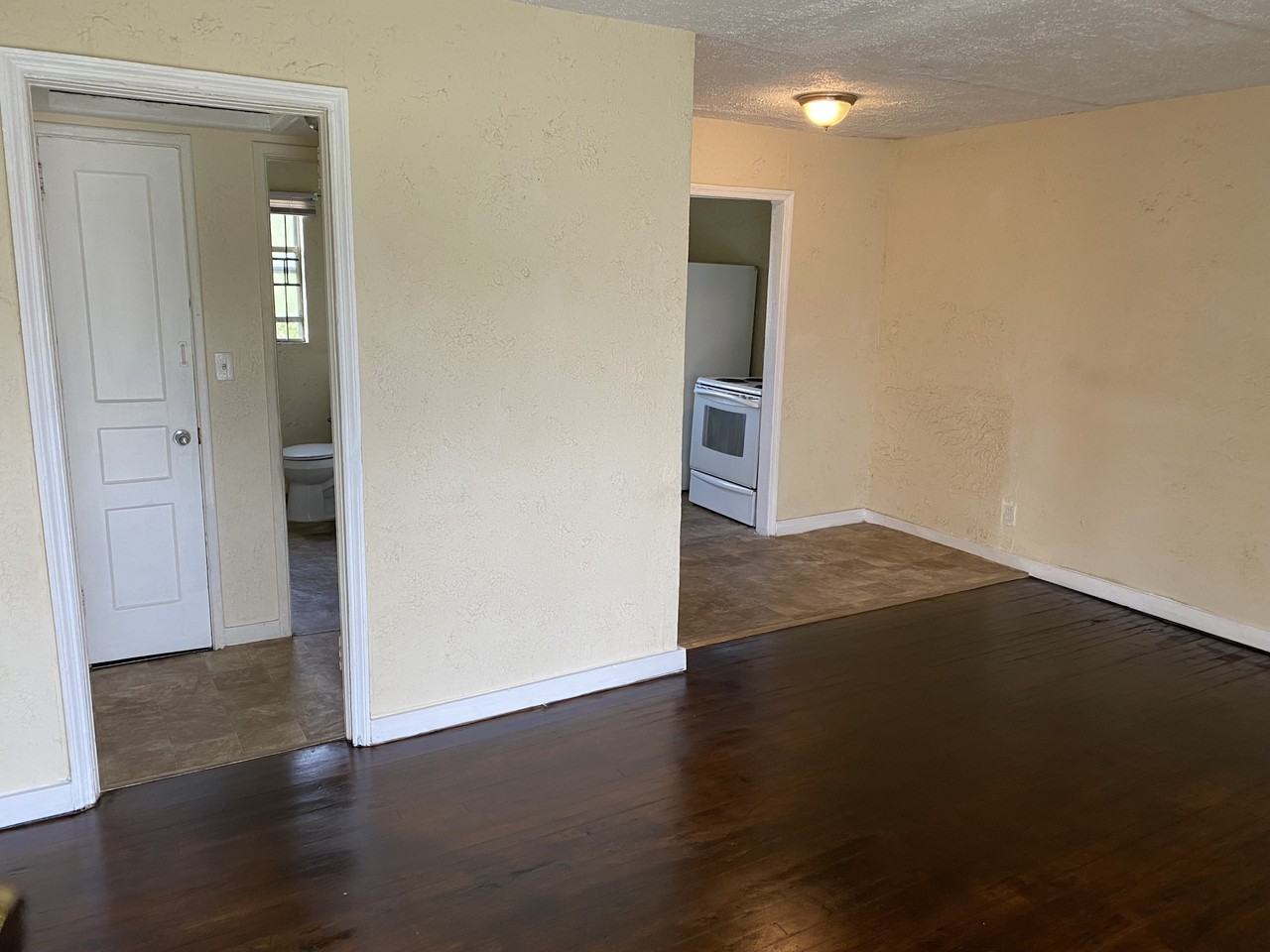 220 19th St Sw #220 - Photo 7 of 15