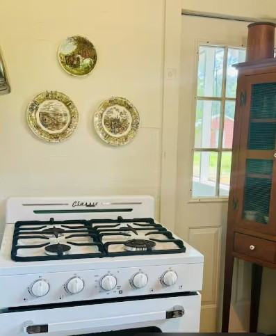 1228 Sam Brown Rd - Photo 6 of 8