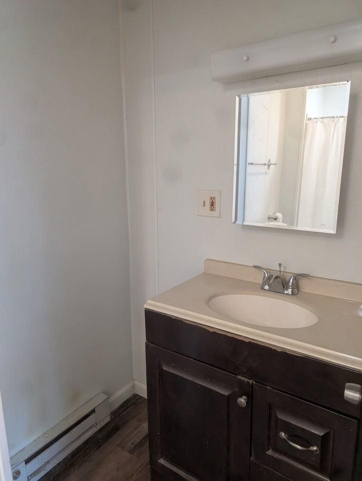 1951 N Summit St #1 - Photo 2 of 12