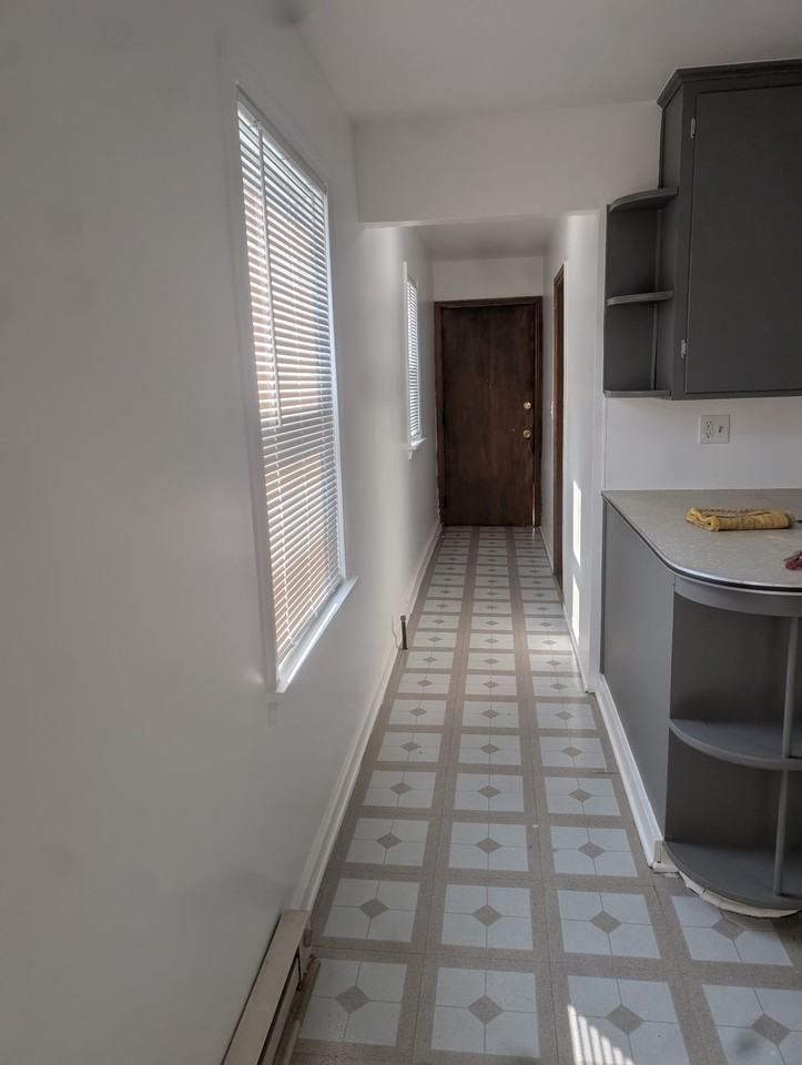 1951 N Summit St #1 - Photo 4 of 12