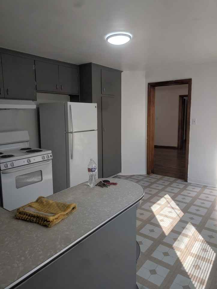 1951 N Summit St #1 - Photo 5 of 12