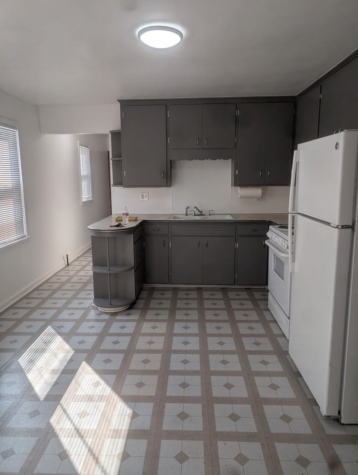 1951 N Summit St #1 - Photo 7 of 12