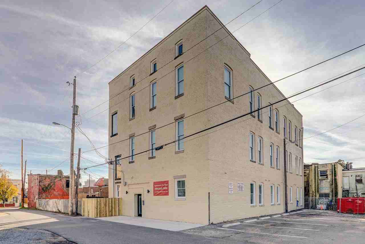10 W Leigh St #10