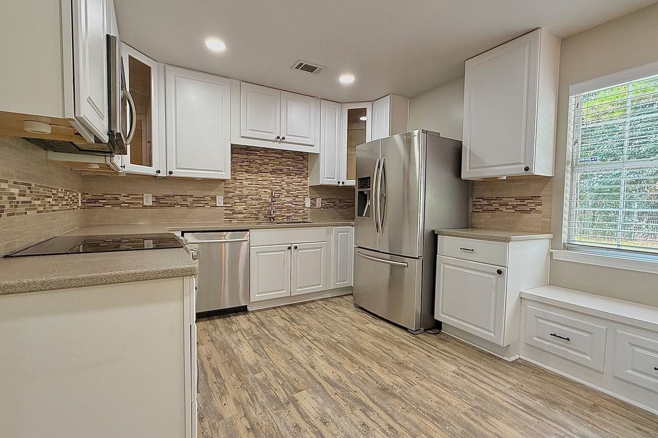337 Ne Sheila Dr - Photo 6 of 38