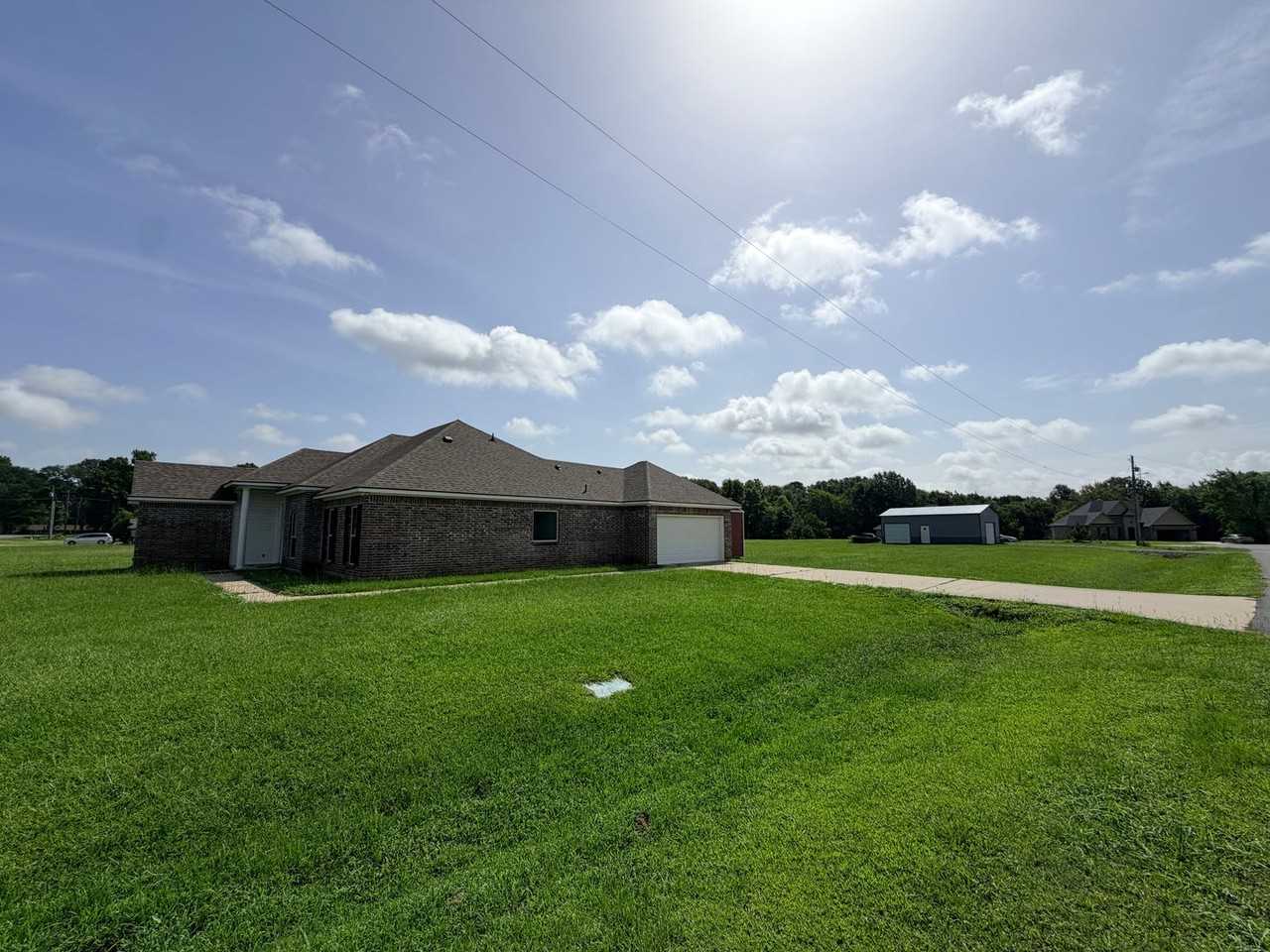 3520 3520 Windwood Circle - Photo 5 of 39