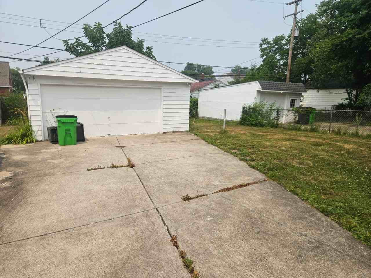 4229 Wilmington Rd - Photo 2 of 35