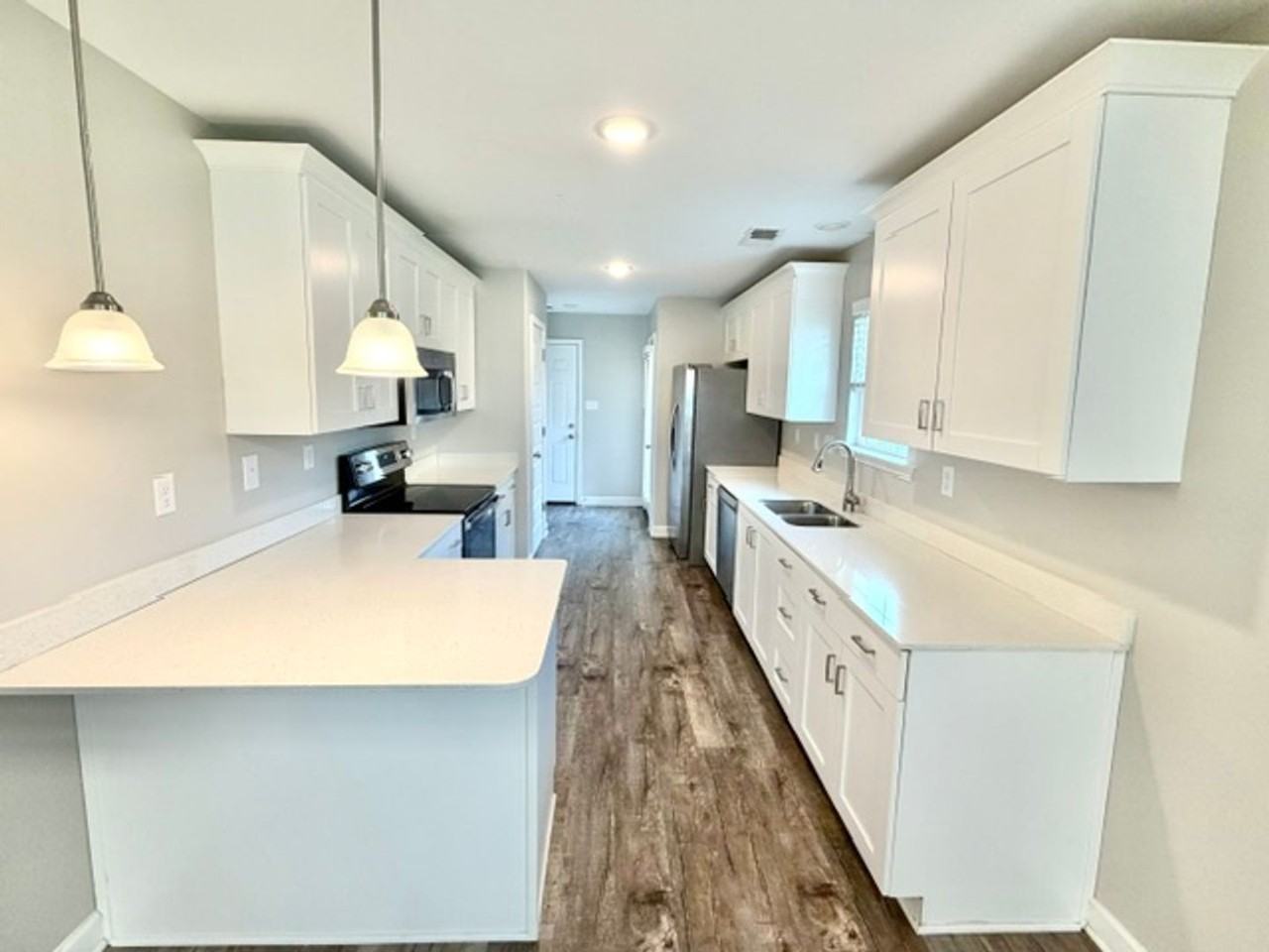 8914 Kimberly Dawn Dr - Photo 3 of 10