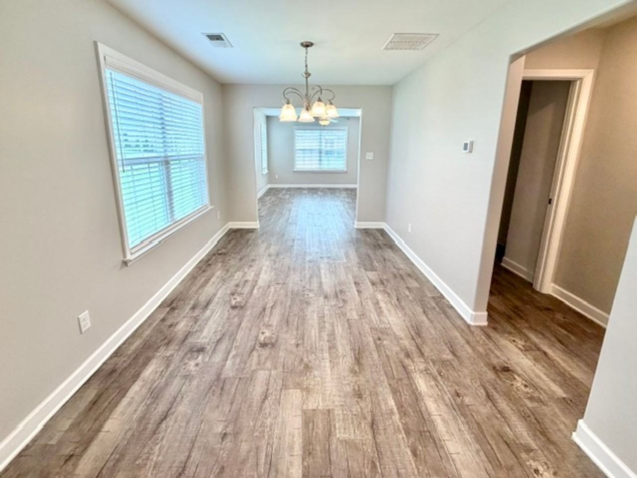 8914 Kimberly Dawn Dr - Photo 4 of 10