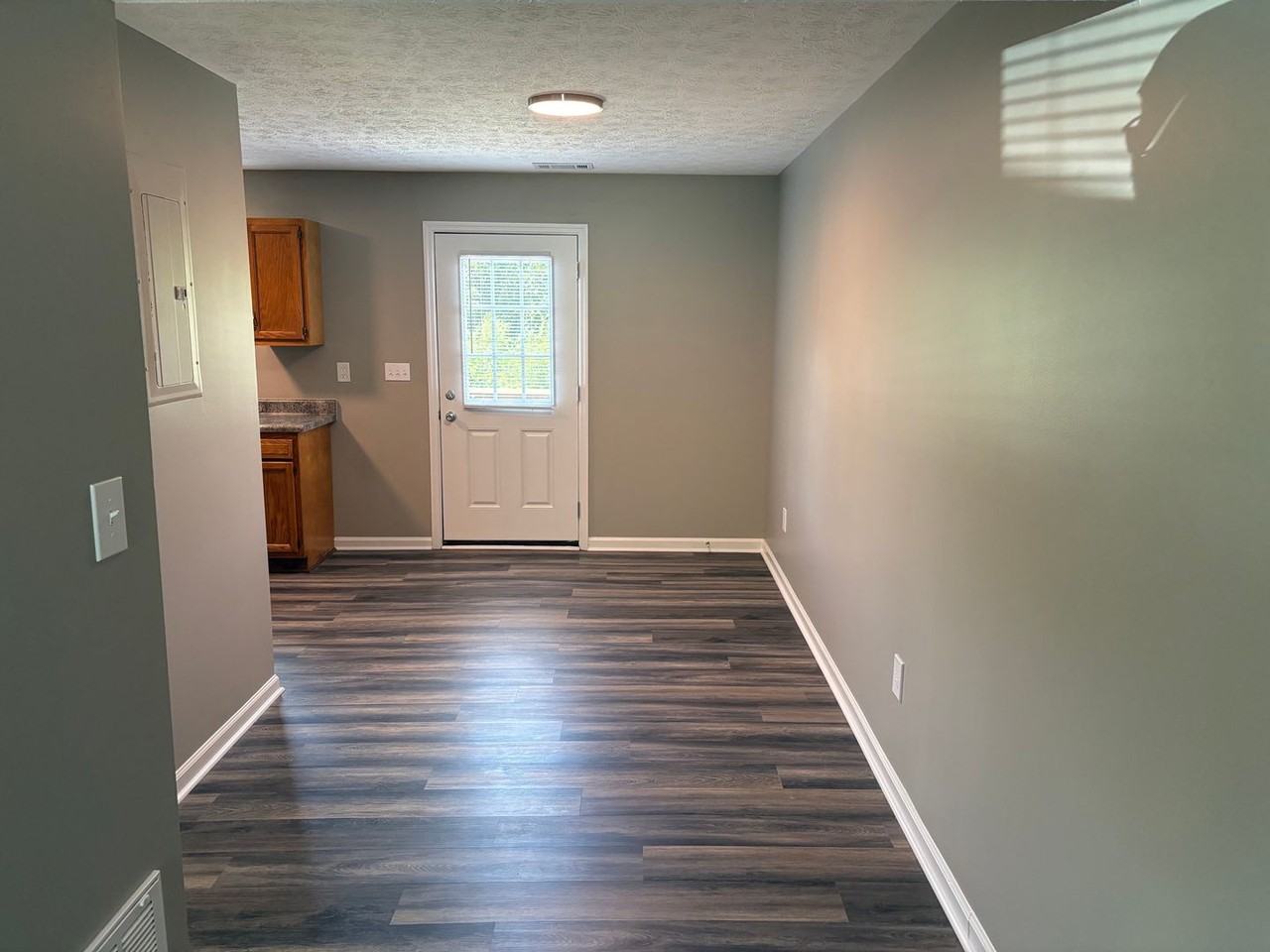 303 Timothy Way - Photo 6 of 22