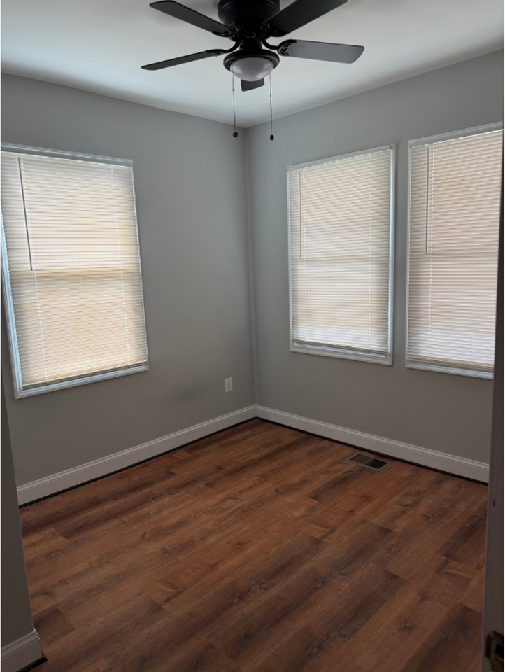 4613 Asbury ave - Photo 4 of 34