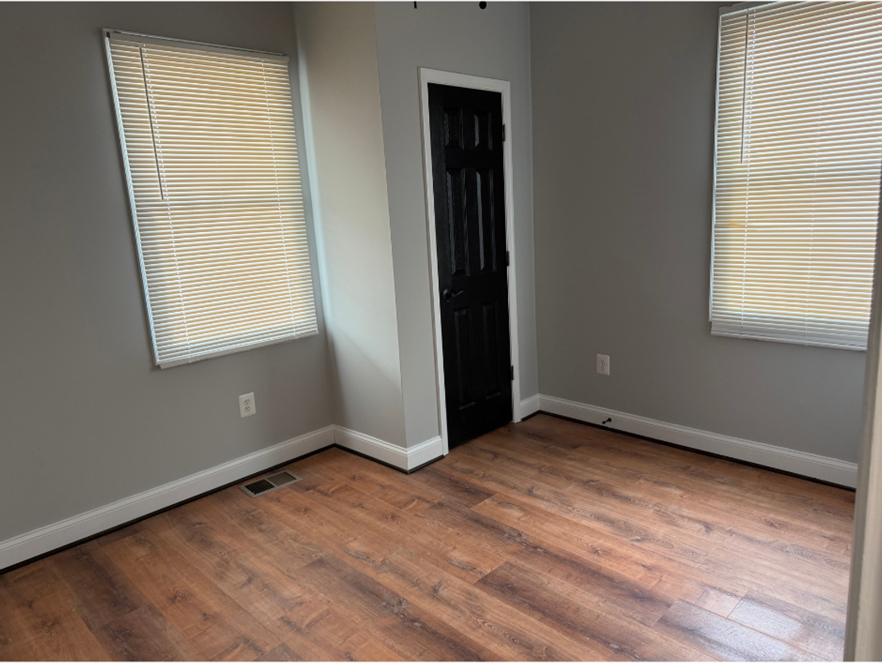 4613 Asbury ave - Photo 5 of 34