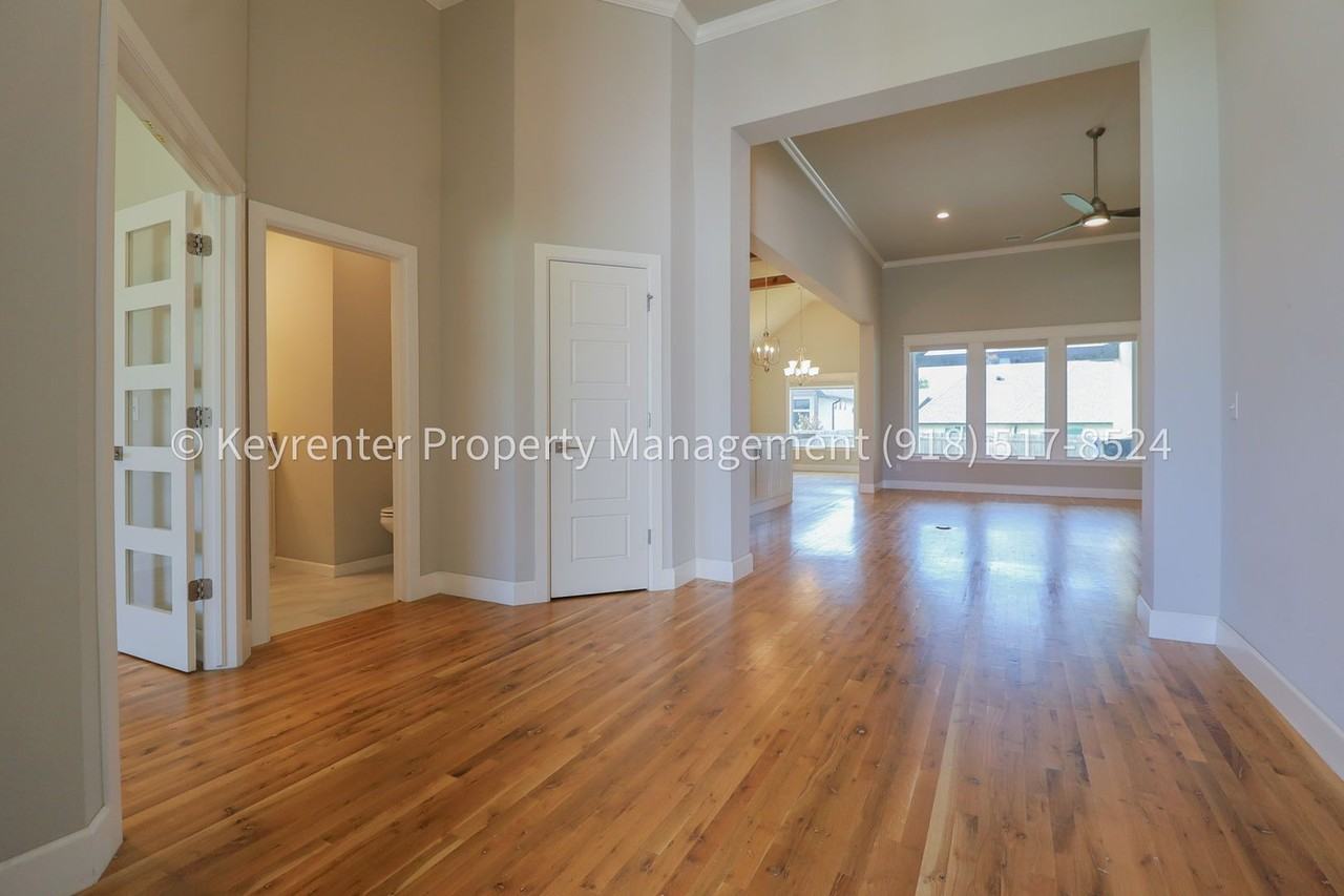 3809 W Union St - Photo 6 of 50