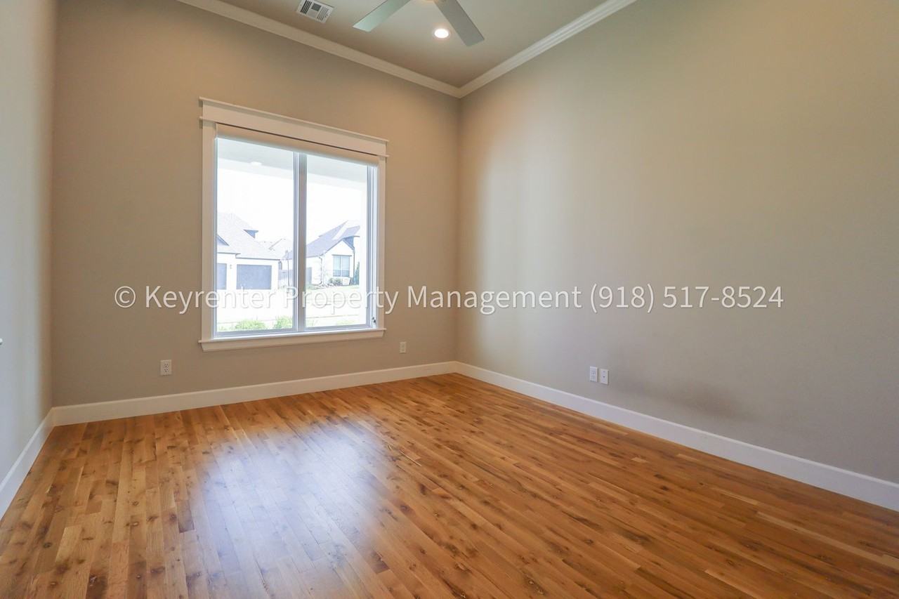 3809 W Union St - Photo 7 of 50