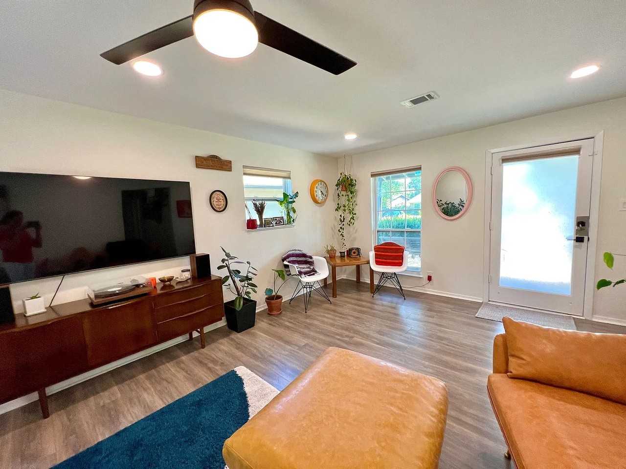 1908 Joy Ln - Photo 3 of 31