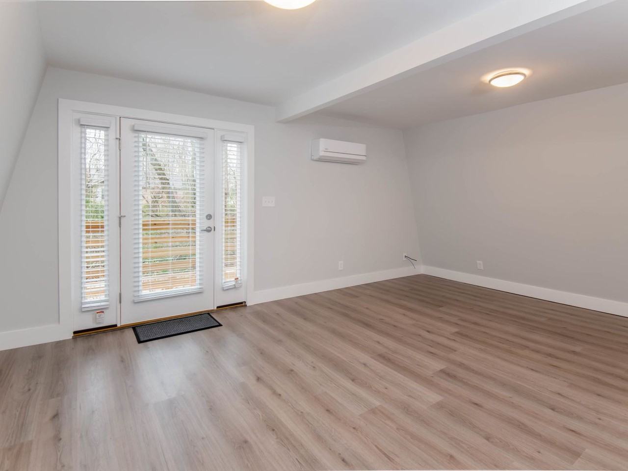 4 Unaka Ave - Photo 3 of 17