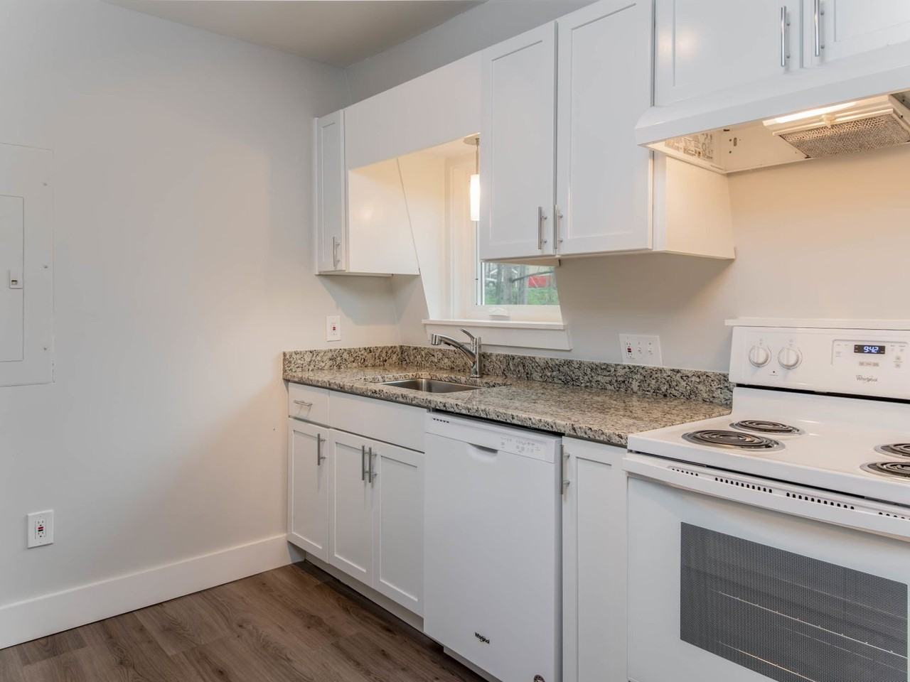 4 Unaka Ave - Photo 7 of 17