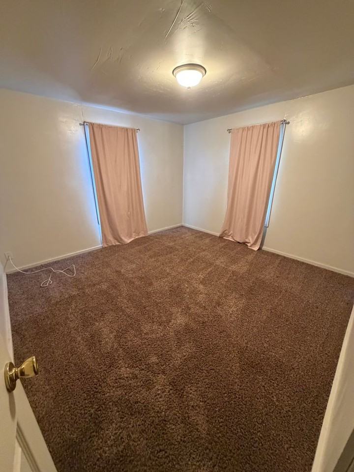 2735 Central Ave - Photo 2 of 13