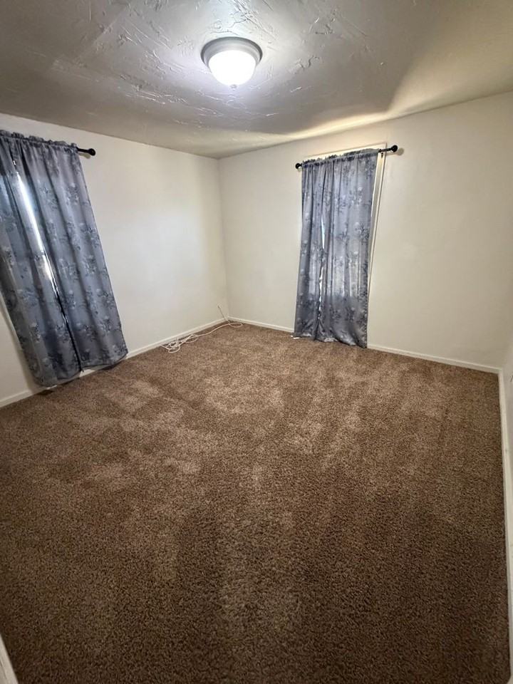 2735 Central Ave - Photo 6 of 13