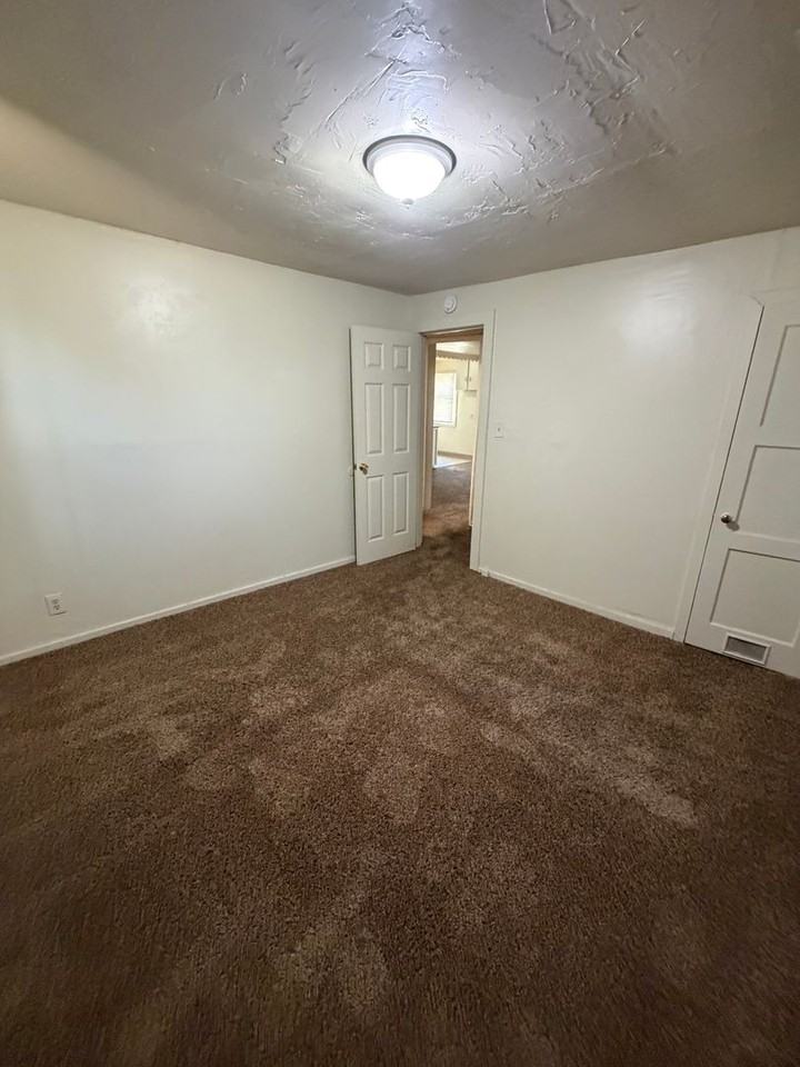 2735 Central Ave - Photo 7 of 13