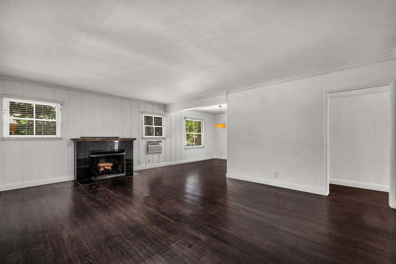 1032 Carol Dr #2 - Photo 4 of 17