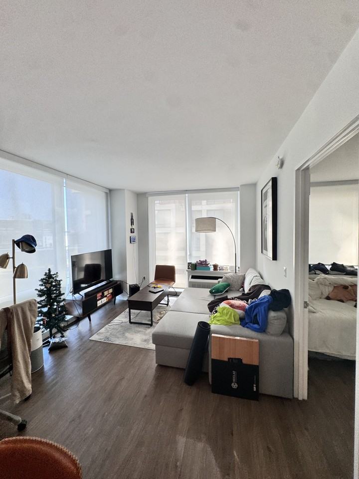 22-44 Jackson Avenue #621 - Photo 2 of 20