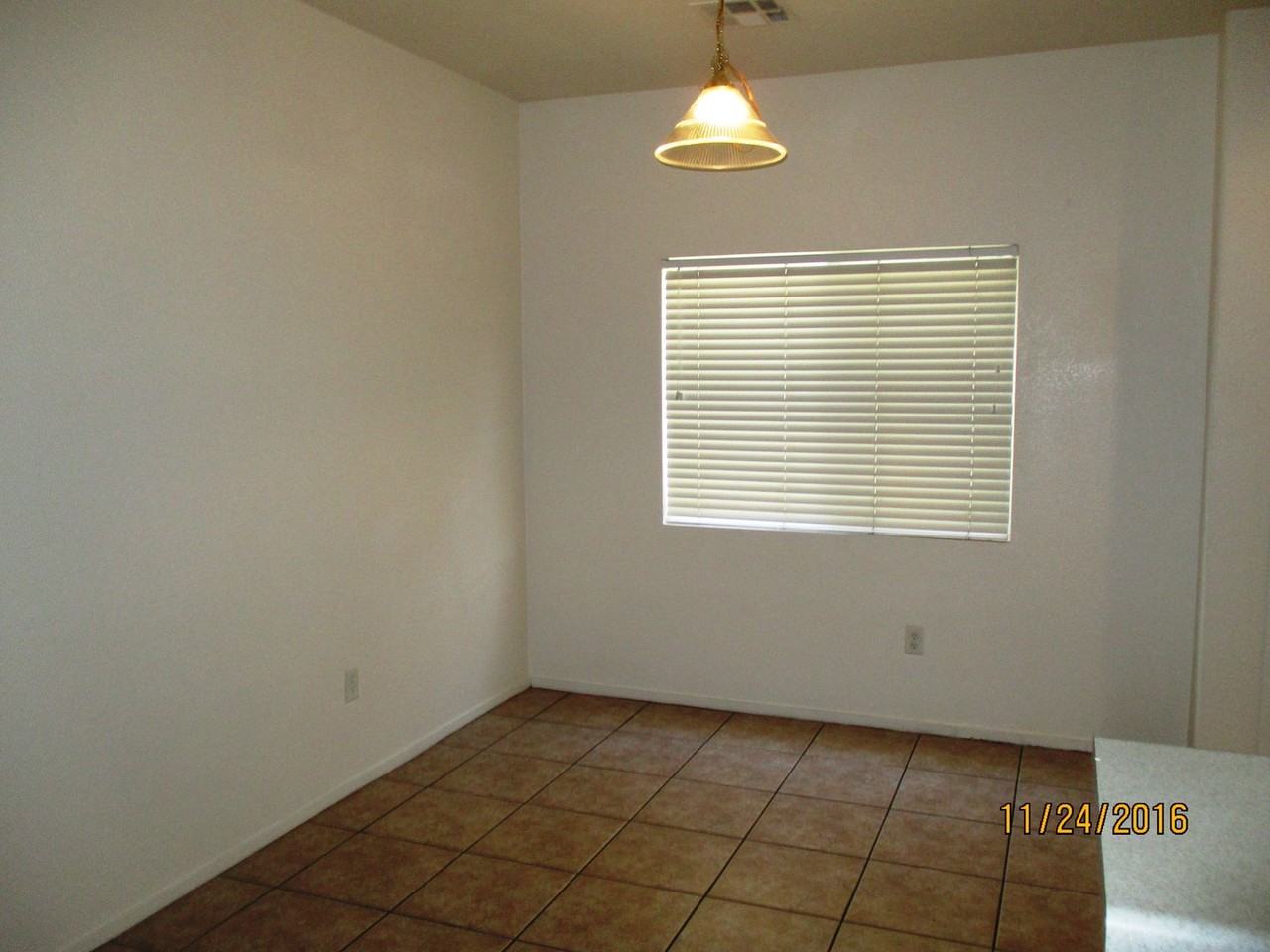 1286 Capital Gains Dr #3 - Photo 4 of 9