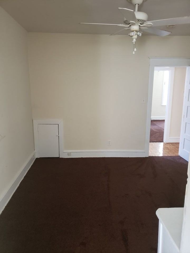 1320 Linden St - Photo 5 of 9