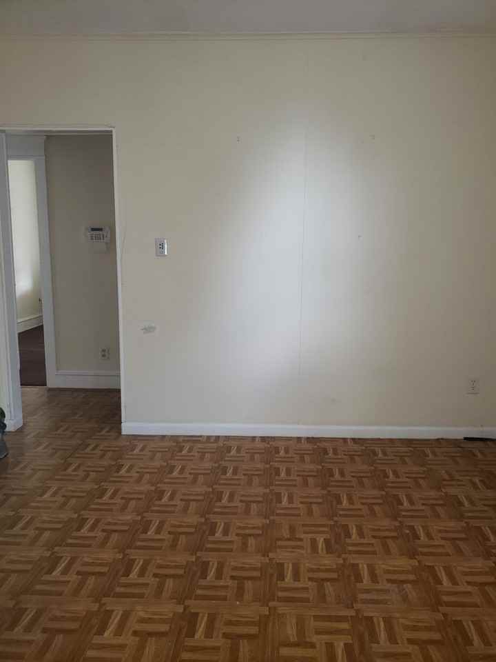 1320 Linden St - Photo 4 of 11