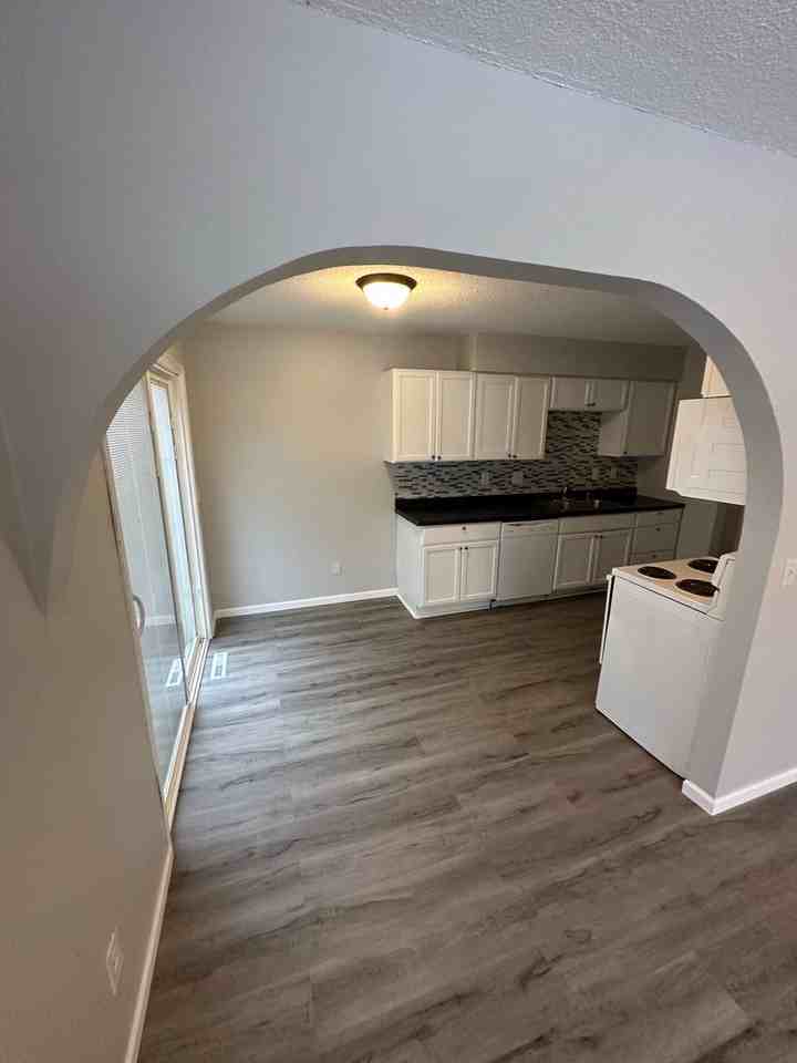 12421 Tyler St Ne - Photo 3 of 18