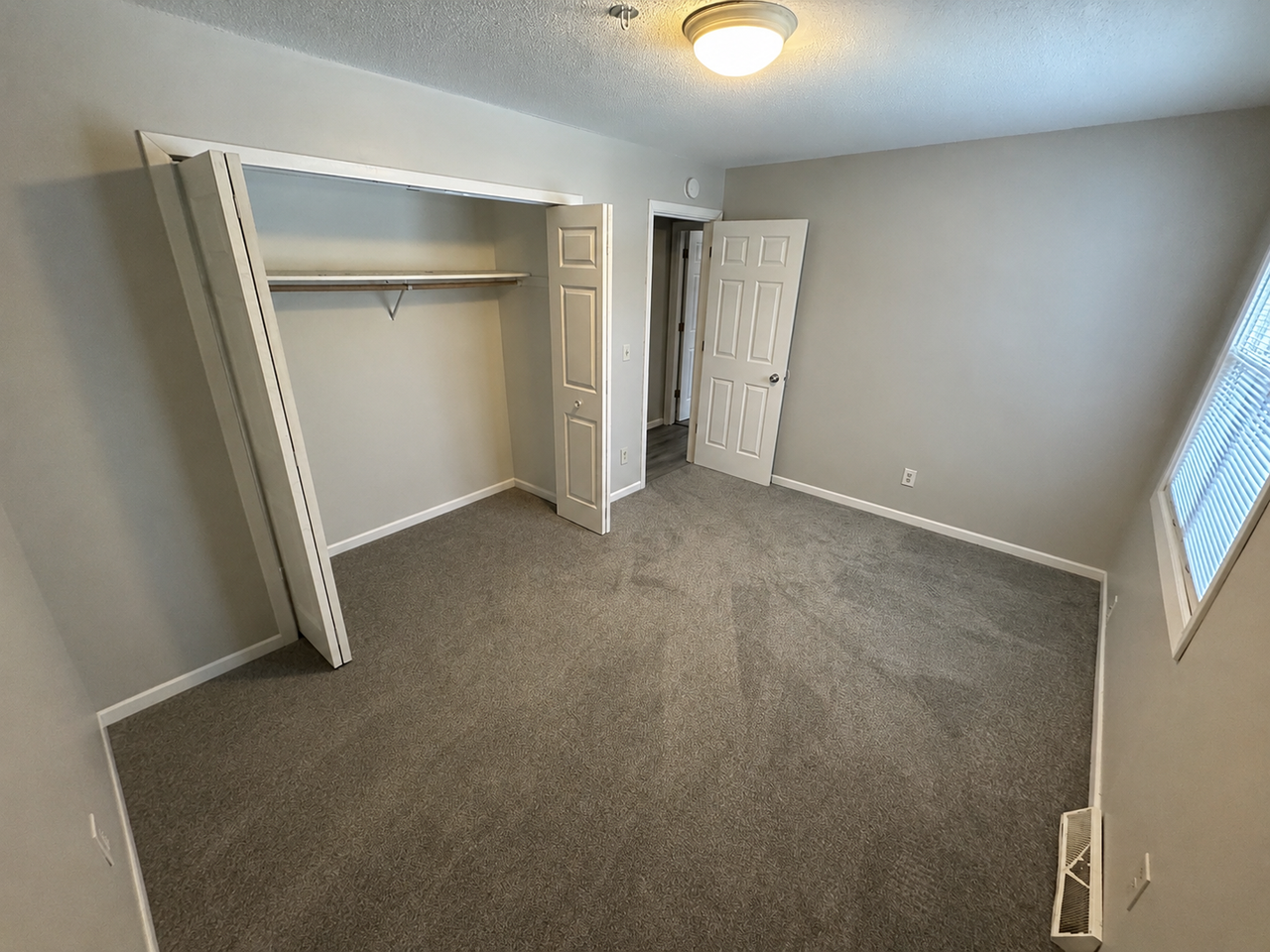 12421 Tyler St Ne - Photo 6 of 18