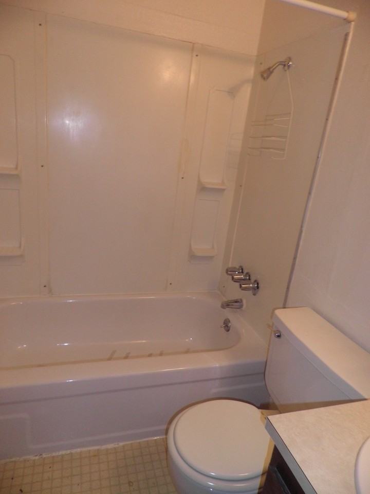 700 Ne 10th St #H - Photo 6 of 6