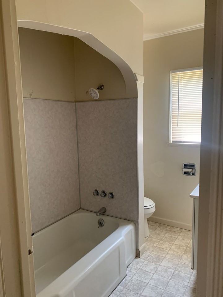 904 Taber Ave - Photo 5 of 6