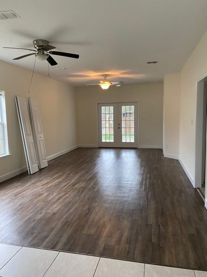 15 Sixth Ave - Photo 2 of 4