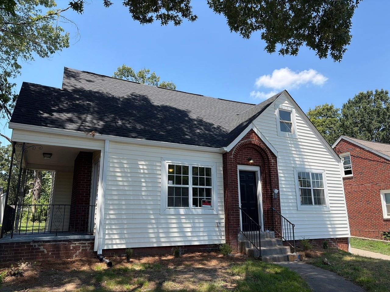 2502 Nw Druid Hills Dr - Photo 2 of 12