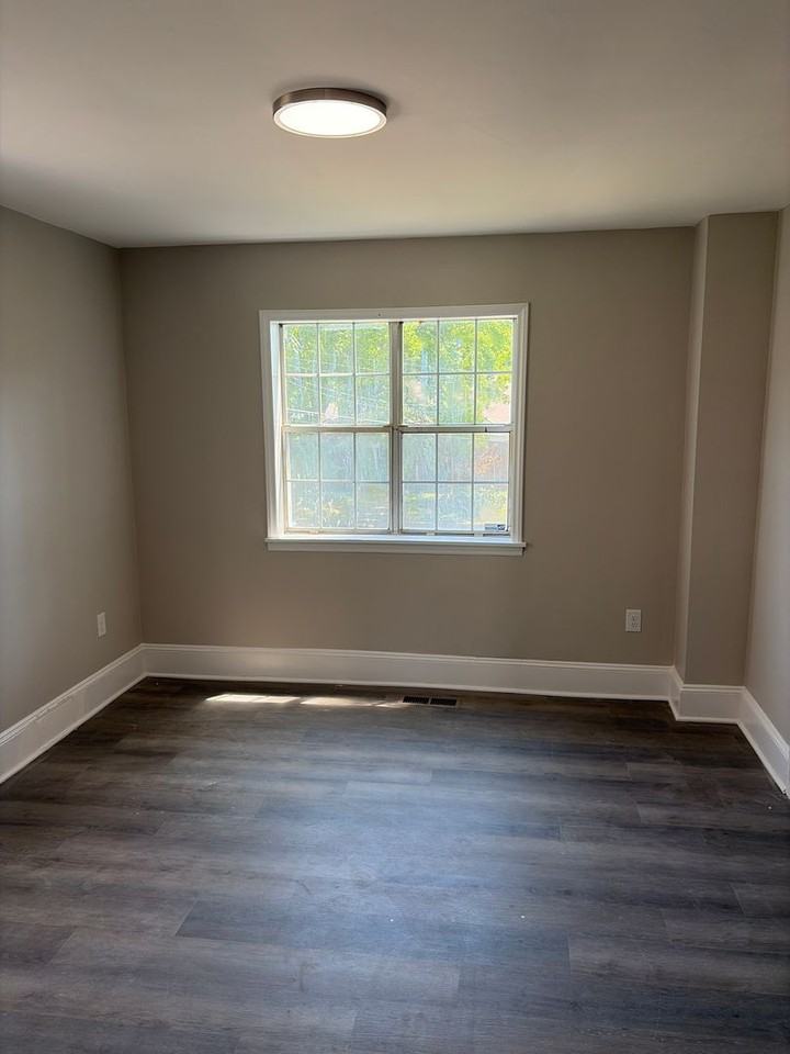 2502 Nw Druid Hills Dr - Photo 5 of 12