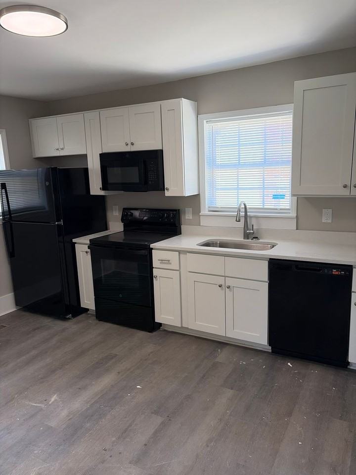 2502 Nw Druid Hills Dr - Photo 6 of 12