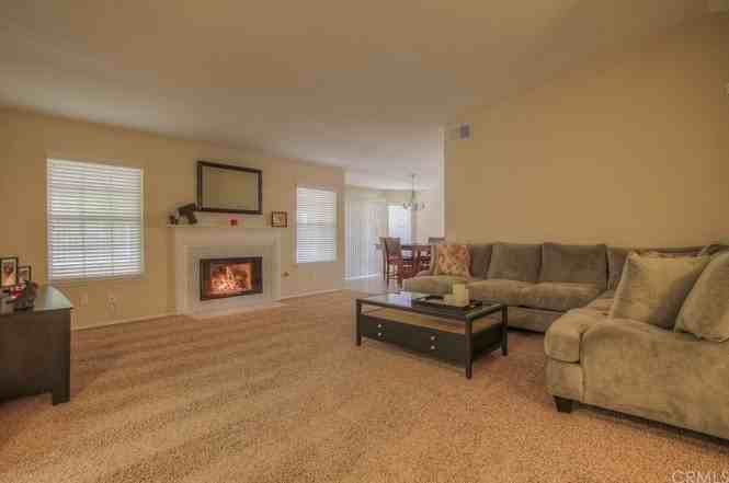 1319 Zirconia St - Photo 4 of 24