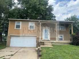 730 N Aztec Dr - Photo 1 of 1