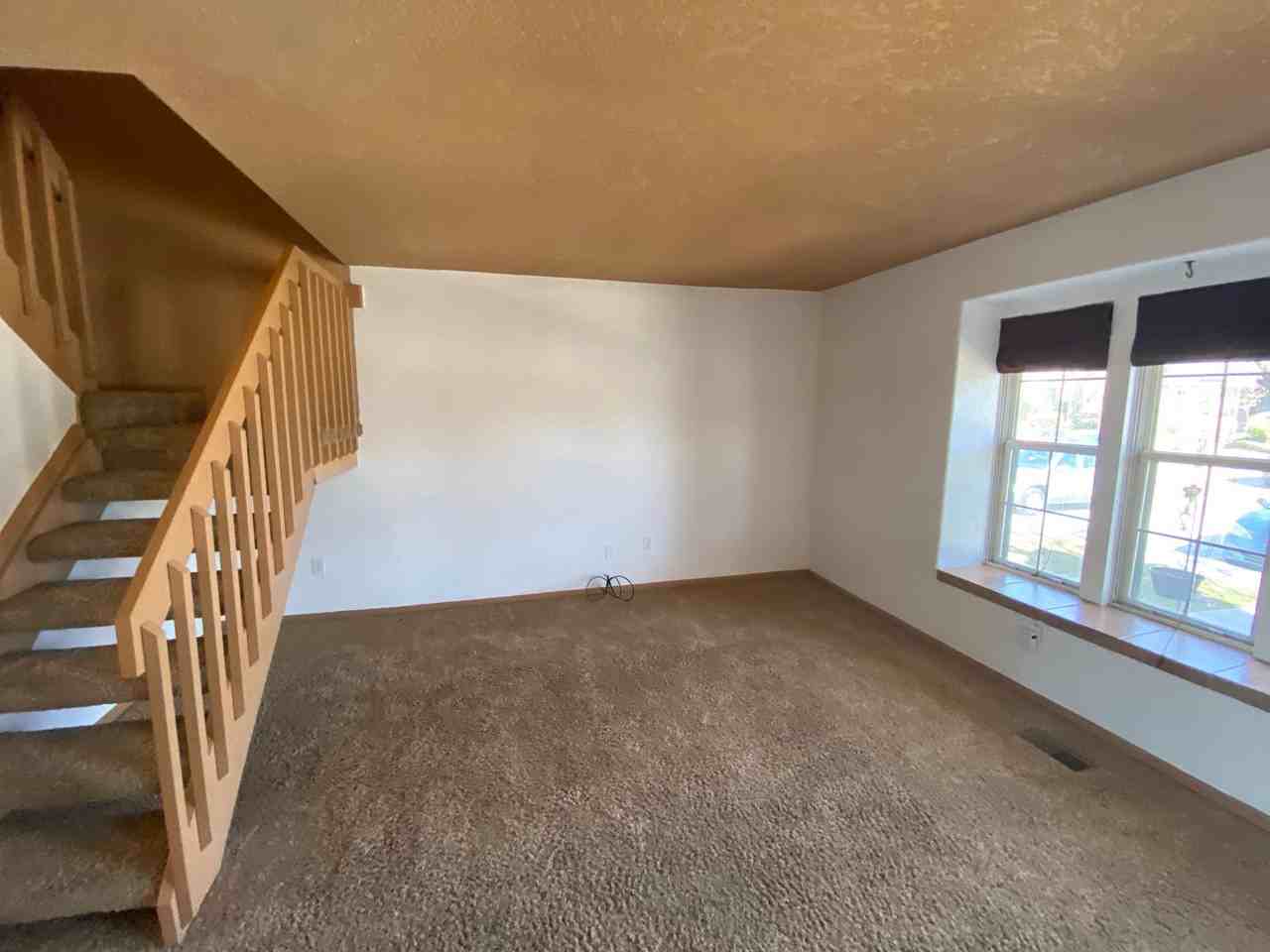9606 W Chatfield Ave - Photo 4 of 28