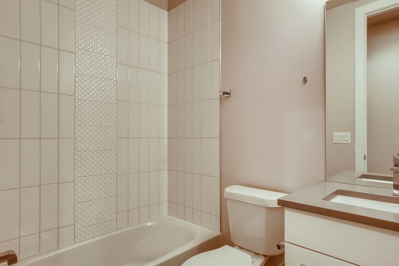 1933 S High St - Photo 3 of 27