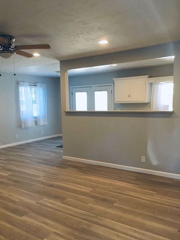 20470 Terry Ln - Photo 5 of 43